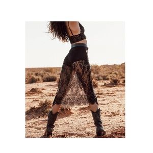 Tauri Skirt Eyelash Lace by Motel - S / US 4
